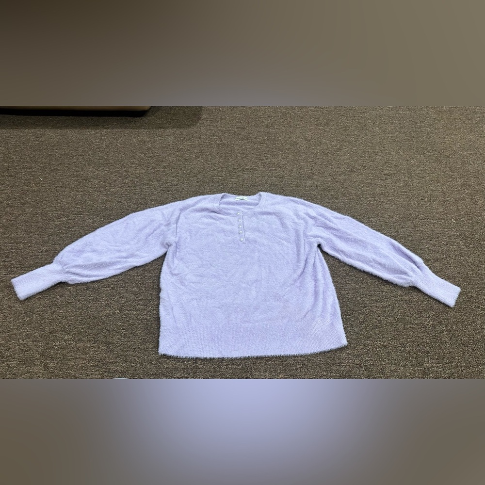 EUC Womens M Lilac Cozy Gallery Lavender Sweater